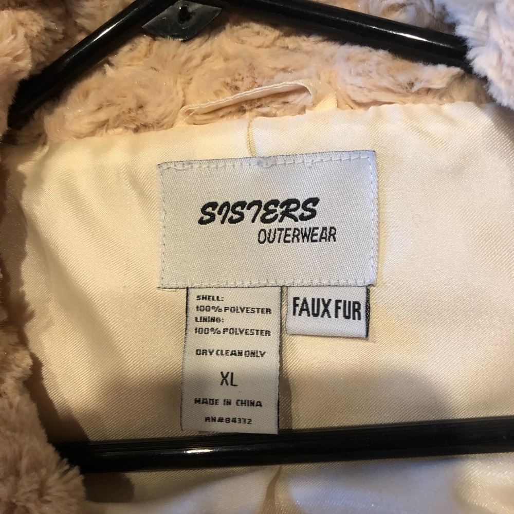 Very soft and pretty faux fur vest